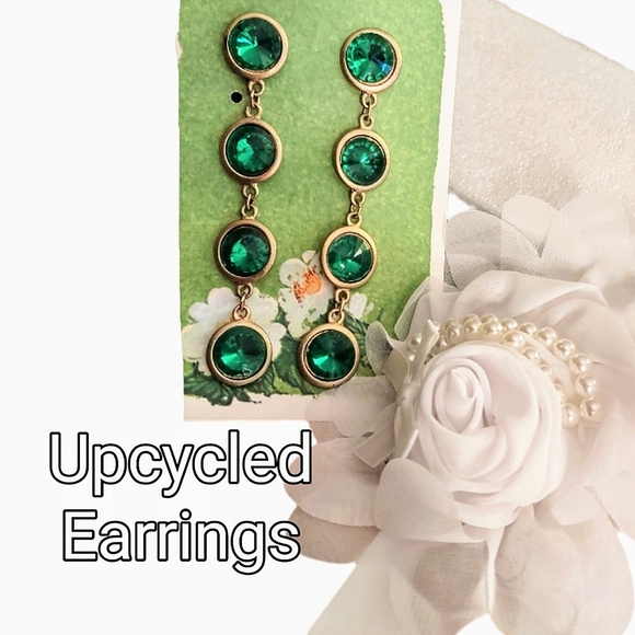 Green Rhinestone Dangle Vintage Earrings - Picture 6 of 14